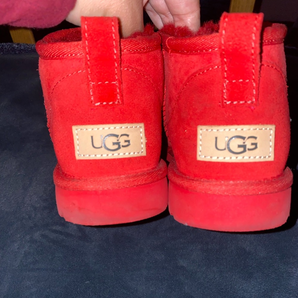 CLASSIC ULTRA MINI UGGS